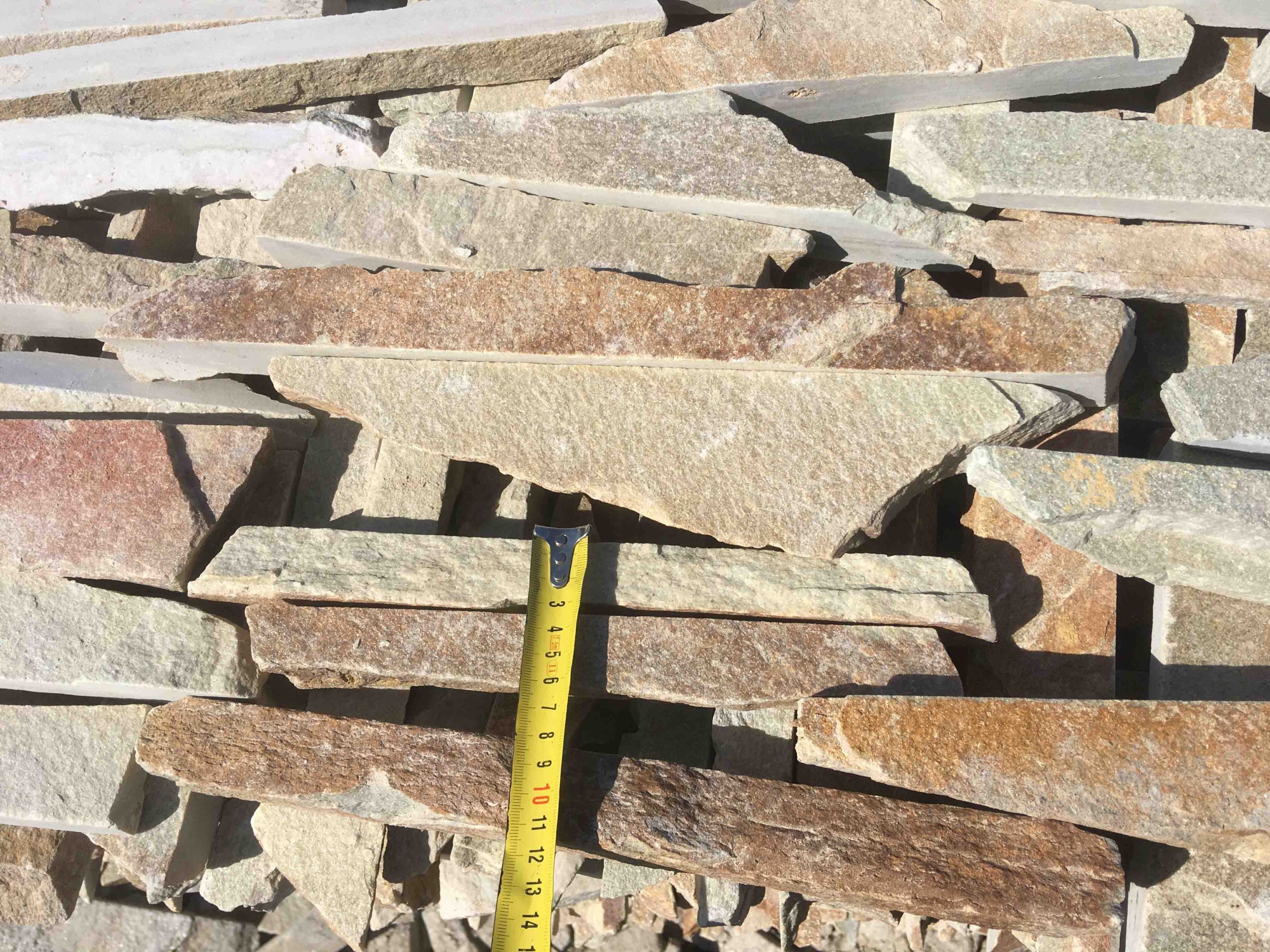 Горбушка златолит золотистый для облицовки купить в Ульяновске