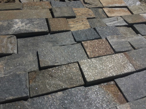 Плитка пилёная златолит Уральский для цоколя, отмостки купить в Ульяновске