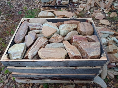 Златолит жёлтый, жёлто-зелёный глыбки и валуны для ланшафтного дизайна купить в Ульяновске