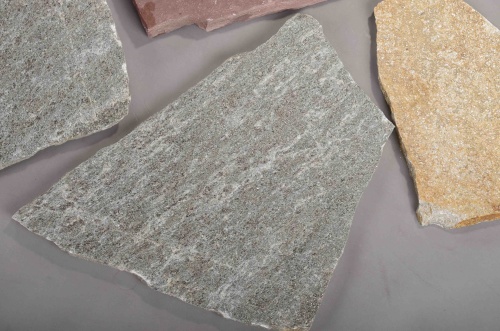 Плитняк златолит Уральский для цоколя, отмостки купить в Ульяновске