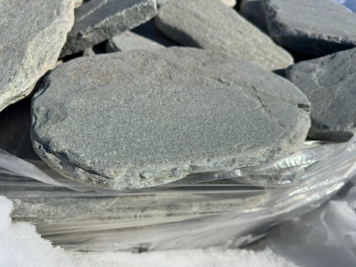 Плитняк златолит зелёный галтованный для мощения на бетон купить в Ульяновске